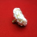 [LADIES ACCESSORIES]R.M.GLIM KNIT FLOWER PINZ -OFF WHITE×CLEAR GEM GLASSES-